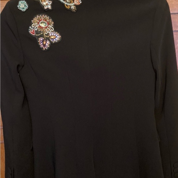 Cinq à Sept Venus Blazer in Black  with Floral Embroidery - Picture 5 of 8